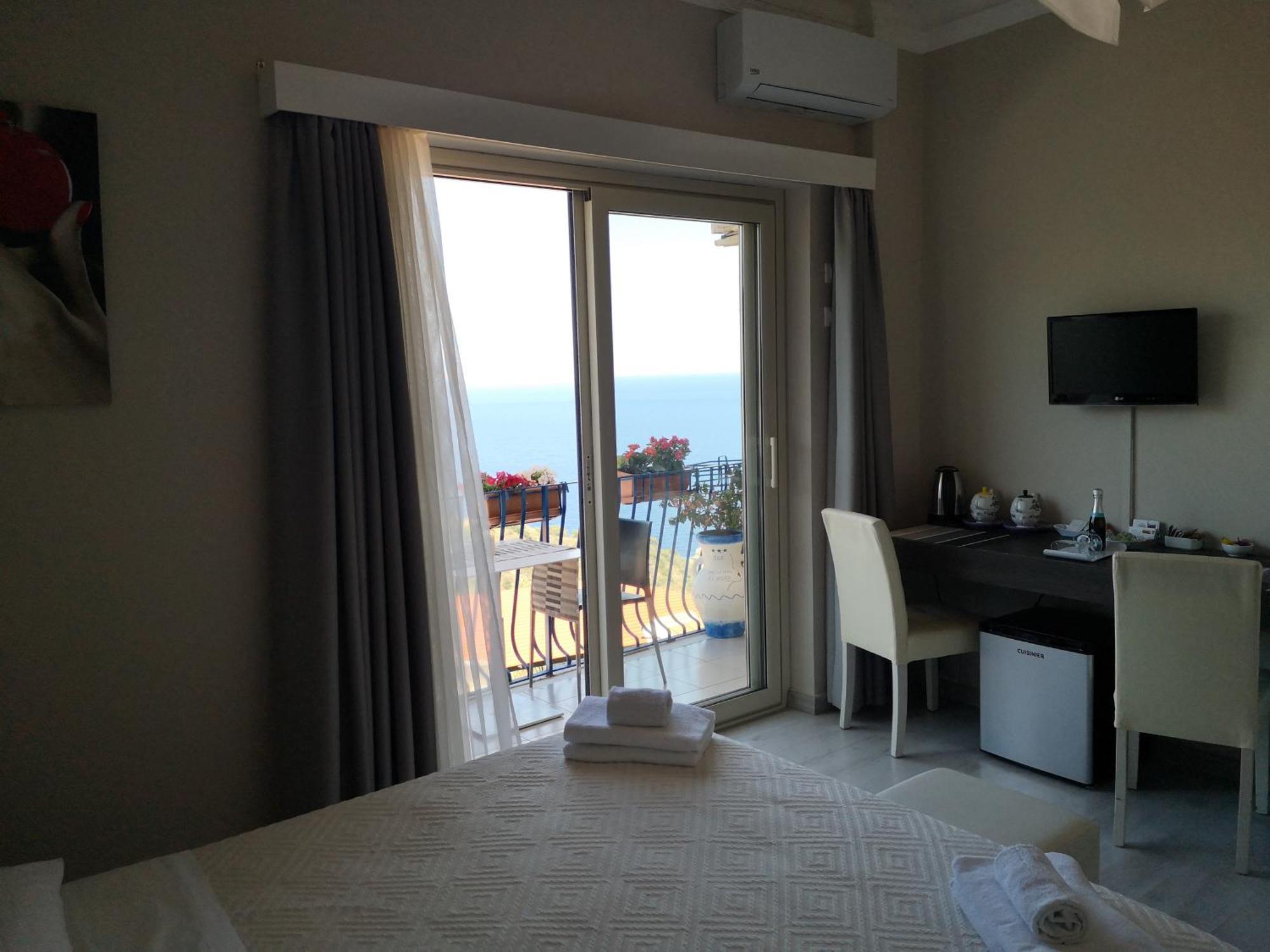 טאורמינה Athena Charming Rooms חדר תמונה